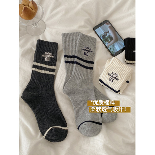 條紋運動襪子女中筒襪春秋季款棉襪ins潮字母韓版日系春天長筒襪 條紋運動襪子女中筒襪春秋季款棉襪ins潮字母韓版日系春天長筒襪