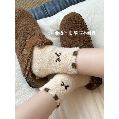 水貂絨襪子女秋冬季加厚保暖珊瑚絨月子襪居家可愛冬天毛絨睡眠襪 水貂絨襪子女秋冬季加厚保暖珊瑚絨月子襪居家可愛冬天毛絨睡眠襪