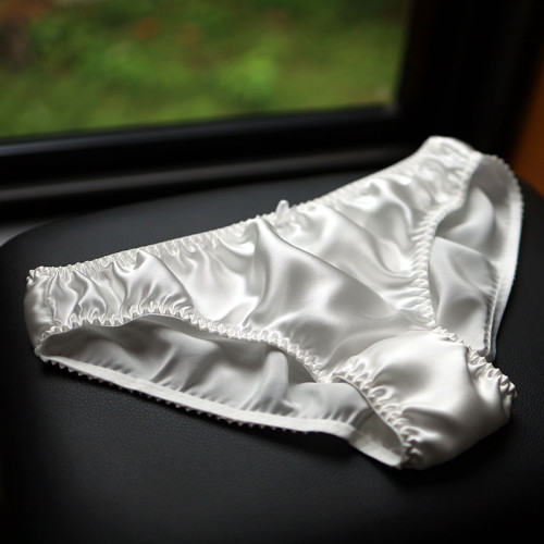 唐京絲女士100%真絲內褲抗菌舒適透氣桑蠶絲中低腰絲滑三角褲純色 唐京絲女士100%真絲內褲抗菌舒適透氣桑蠶絲中低腰絲滑三角褲純色