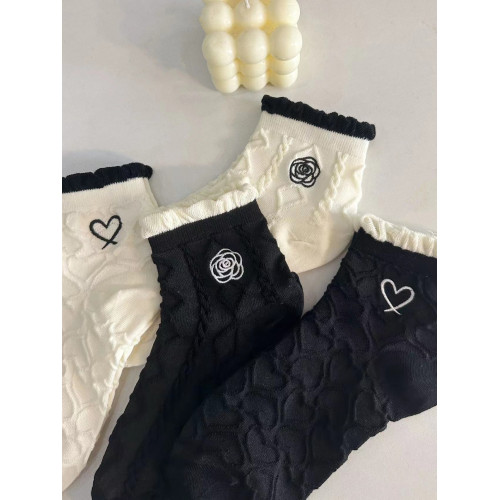 白色襪子中筒秋女樂福鞋短筒夏季薄款純棉搭配短款短襪女士黑色 白色襪子中筒秋女樂福鞋短筒夏季薄款純棉搭配短款短襪女士黑色