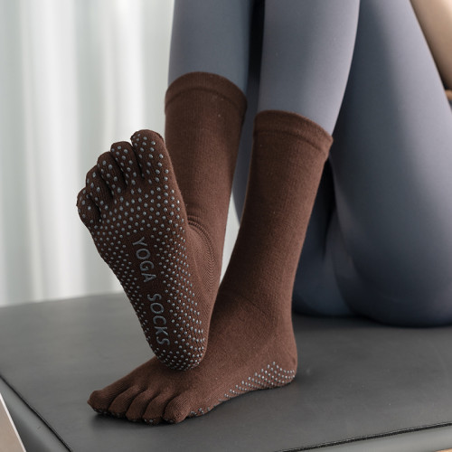 女秋冬新款中筒矽膠防滑瑜珈襪純色運動普拉提襪子室內健身地板襪 女秋冬新款中筒矽膠防滑瑜珈襪純色運動普拉提襪子室內健身地板襪