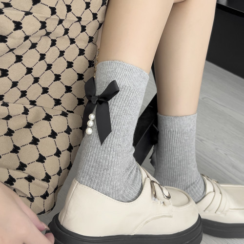 後跟蝴蝶結襪子女秋冬新款日系可愛甜美學院風珍珠中筒襪外穿ins 後跟蝴蝶結襪子女秋冬新款日系可愛甜美學院風珍珠中筒襪外穿ins