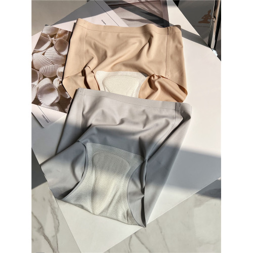 特 拍2條 無痕內褲乳膠檔瑜珈防尲尬運動內褲中腰三角內褲女 特 拍2條 無痕內褲乳膠檔瑜珈防尲尬運動內褲中腰三角內褲女