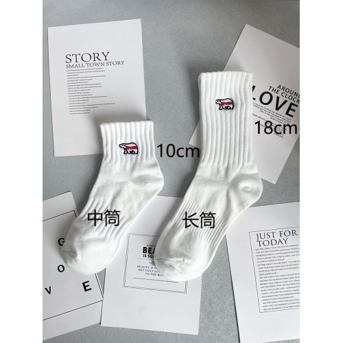 3雙裝餘文樂潮ins男中高筒襪北極熊刺綉襪子黑白運動純棉長襪子女 3雙裝餘文樂潮ins男中高筒襪北極熊刺綉襪子黑白運動純棉長襪子女