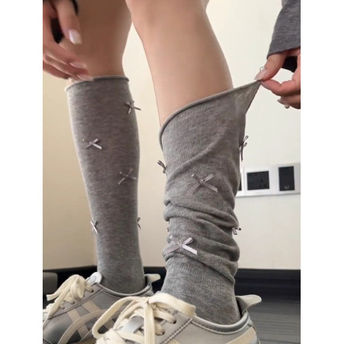 miu裡miu氣的襪子好好看啊~灰色襪子女蝴蝶結堆堆襪高筒春夏棉 miu裡miu氣的襪子好好看啊~灰色襪子女蝴蝶結堆堆襪高筒春夏棉