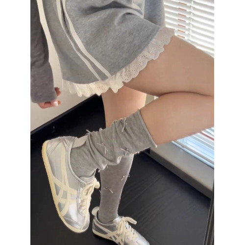 miu裡miu氣的襪子好好看啊~灰色襪子女蝴蝶結堆堆襪高筒春夏棉 miu裡miu氣的襪子好好看啊~灰色襪子女蝴蝶結堆堆襪高筒春夏棉