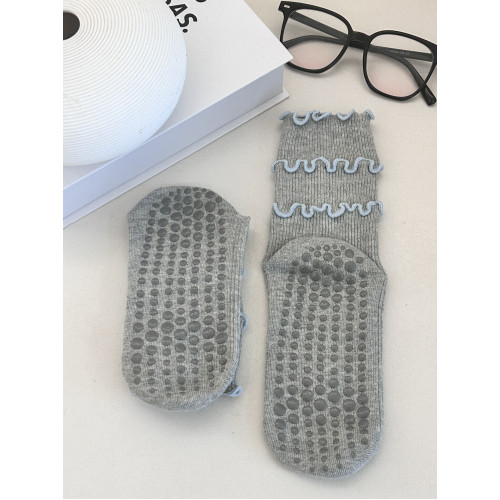 祖兒兔兔防滑木耳邊瑜珈襪 祖兒兔兔防滑木耳邊瑜珈襪