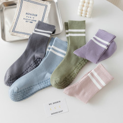 2022秋冬瑜珈襪子女中筒襪純棉防滑矽膠室內健身普拉提女士運動襪