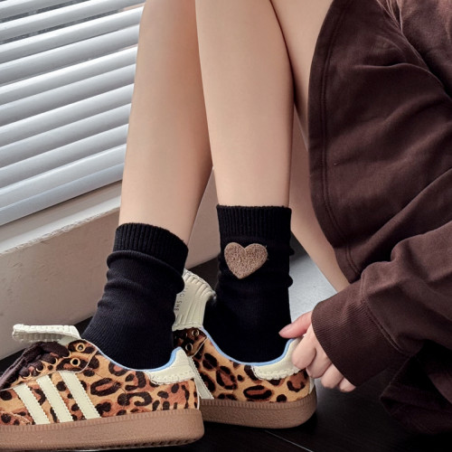 白色短襪子女韓國ins潮襪秋冬加厚棉堆堆襪甜美愛心咖啡色中筒襪 白色短襪子女韓國ins潮襪秋冬加厚棉堆堆襪甜美愛心咖啡色中筒襪