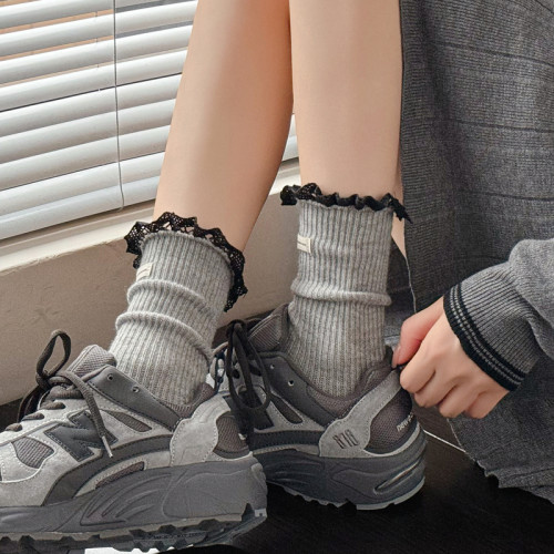 淺灰色小腿襪女秋冬款蕾絲花邊短襪子加厚保暖羊毛白色中筒堆堆襪 淺灰色小腿襪女秋冬款蕾絲花邊短襪子加厚保暖羊毛白色中筒堆堆襪