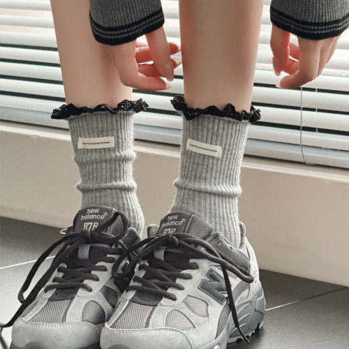 淺灰色小腿襪女秋冬款蕾絲花邊短襪子加厚保暖羊毛白色中筒堆堆襪 淺灰色小腿襪女秋冬款蕾絲花邊短襪子加厚保暖羊毛白色中筒堆堆襪