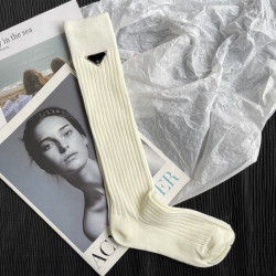 潮牌四季款純棉三角標小腿襪簡約中高筒及膝襪個性網紅穿搭潮襪