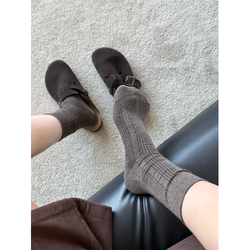 焦糖巧克力~深咖色實在適合秋天~輕松拿捏復古感~襪子女無骨堆堆 焦糖巧克力~深咖色實在適合秋天~輕松拿捏復古感~襪子女無骨堆堆