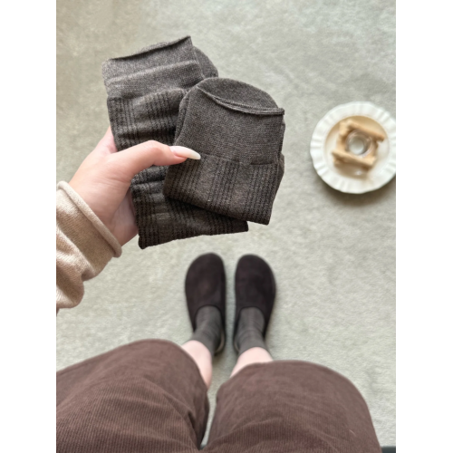 焦糖巧克力~深咖色實在適合秋天~輕松拿捏復古感~襪子女無骨堆堆 焦糖巧克力~深咖色實在適合秋天~輕松拿捏復古感~襪子女無骨堆堆