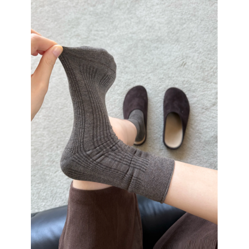 焦糖巧克力~深咖色實在適合秋天~輕松拿捏復古感~襪子女無骨堆堆 焦糖巧克力~深咖色實在適合秋天~輕松拿捏復古感~襪子女無骨堆堆