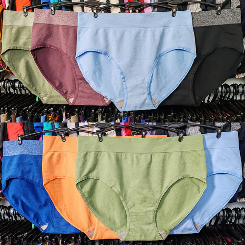 原單運動內褲速乾高彈無縫透氣含棉襠一片式包臀中腰三角褲衩