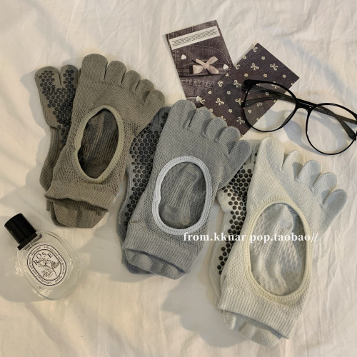 全掌防滑點~鏤空瑜珈五指襪女士高級感純棉普拉提運動透氣襪子ins 全掌防滑點~鏤空瑜珈五指襪女士高級感純棉普拉提運動透氣襪子ins