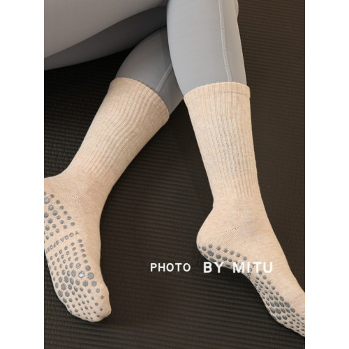 新款秋冬普拉提瑜珈襪子防滑專業女中筒毛圈厚膠印亮片黑色 新款秋冬普拉提瑜珈襪子防滑專業女中筒毛圈厚膠印亮片黑色