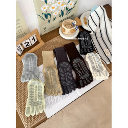 瑜珈襪子防滑專業女普拉提防滑襪秋冬咖系中筒襪五指襪健身運動襪