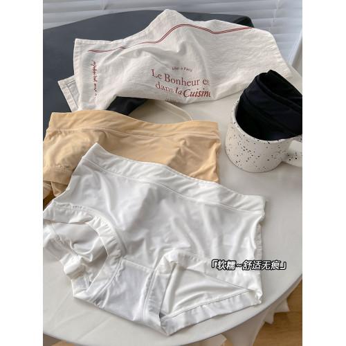 三角內褲女中腰冰絲牛奶絲無痕速乾簡約純色薄款透氣秋冬新款少女 三角內褲女中腰冰絲牛奶絲無痕速乾簡約純色薄款透氣秋冬新款少女
