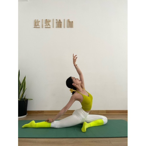 腳底防滑瑜珈普拉提跳操微壓小腿襪純色中長筒半截透氣堆堆棉襪子 腳底防滑瑜珈普拉提跳操微壓小腿襪純色中長筒半截透氣堆堆棉襪子