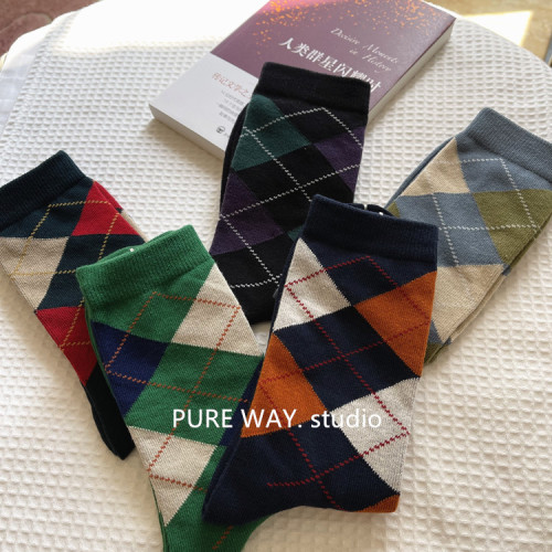 出口日本無骨襪子男中高筒襪菱格潮男秋冬純棉商務男襪抗菌防臭 出口日本無骨襪子男中高筒襪菱格潮男秋冬純棉商務男襪抗菌防臭