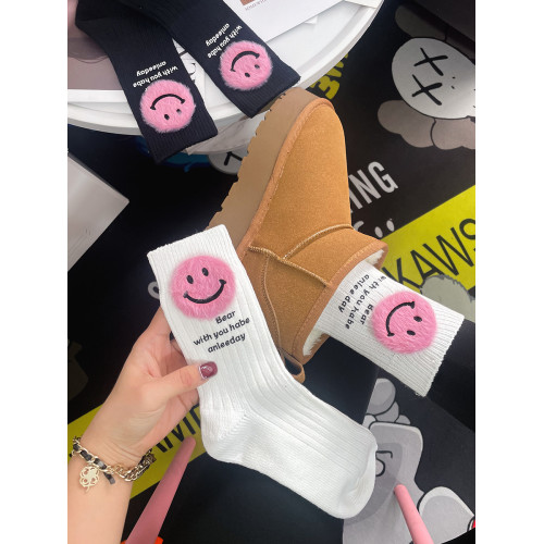 個性字母玫紅笑臉可愛中高筒襪日韓配鯊魚褲外穿長筒粉色潮襪女童 個性字母玫紅笑臉可愛中高筒襪日韓配鯊魚褲外穿長筒粉色潮襪女童