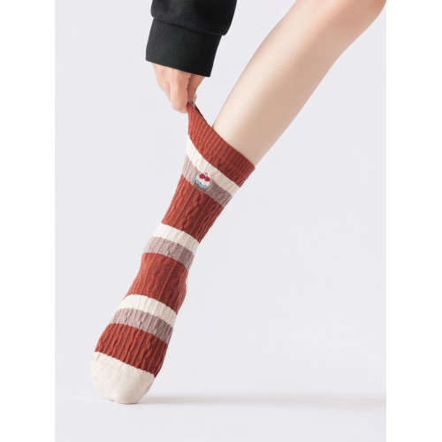 XY0867花色折釦無骨楓葉紅系列瑜珈襪女刺綉兔絨女士普拉提舞蹈襪 XY0867花色折釦無骨楓葉紅系列瑜珈襪女刺綉兔絨女士普拉提舞蹈襪