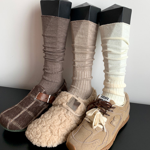 復古卡其色堆堆襪女春秋款咖色中筒長襪竪條紋白色黑色及膝小腿襪 復古卡其色堆堆襪女春秋款咖色中筒長襪竪條紋白色黑色及膝小腿襪