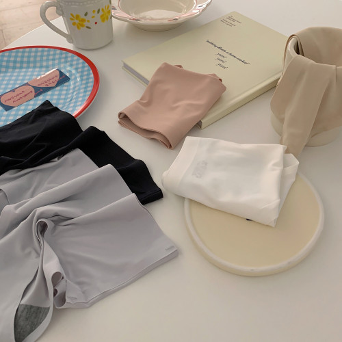 馨幫幫Bra 純色舒適透氣女士三角褲一片式無痕內褲女夏冰絲薄款 馨幫幫Bra 純色舒適透氣女士三角褲一片式無痕內褲女夏冰絲薄款