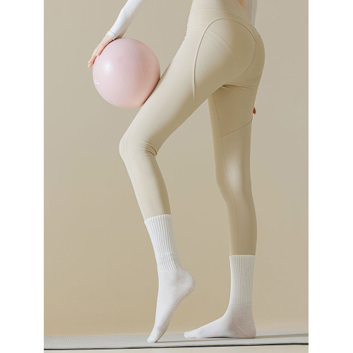 YOGA瑜珈襪女中筒專業防滑純色簡約搭配鯊魚褲室內普拉提運動襪 YOGA瑜珈襪女中筒專業防滑純色簡約搭配鯊魚褲室內普拉提運動襪