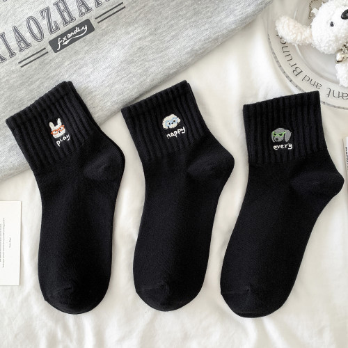 新款黑色刺綉春秋襪子女中筒襪精梳棉韓版透氣運動風秋冬潮流百搭 新款黑色刺綉春秋襪子女中筒襪精梳棉韓版透氣運動風秋冬潮流百搭