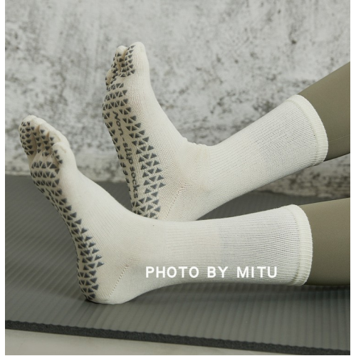 新品長筒瑜珈襪子專業防滑分趾襪普拉提五指襪中筒專業運動襪健身