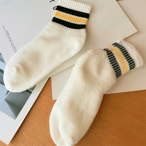 4雙 襪子男純棉男士中短筒襪潮ins條紋防臭毛巾底加厚白色運動襪 4雙 襪子男純棉男士中短筒襪潮ins條紋防臭毛巾底加厚白色運動襪