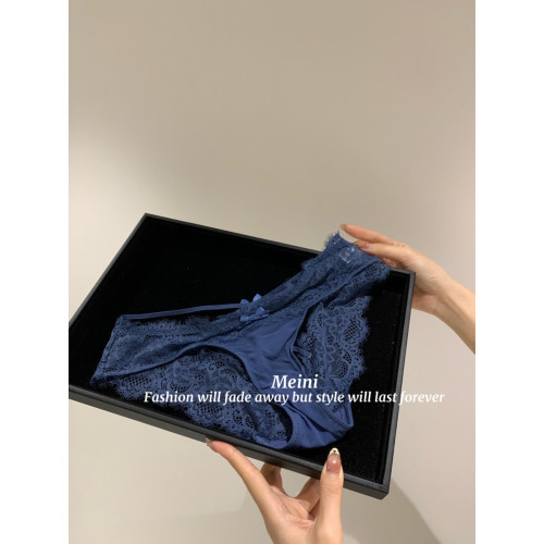 MeiNi「寶石藍好高級」高階性感殺·性感純欲約會蕾絲女士內褲 MeiNi「寶石藍好高級」高階性感殺·性感純欲約會蕾絲女士內褲