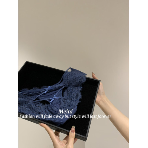 MeiNi「寶石藍好高級」高階性感殺·性感純欲約會蕾絲女士內褲 MeiNi「寶石藍好高級」高階性感殺·性感純欲約會蕾絲女士內褲