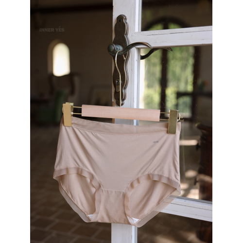 粉底液內褲/比膚色更隱形無痕~桑蠶絲純棉底襠80支蘭精莫代爾女 粉底液內褲/比膚色更隱形無痕~桑蠶絲純棉底襠80支蘭精莫代爾女