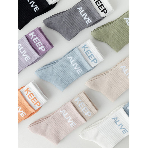 瑜珈襪女中筒春秋款運動防滑普拉提襪子夏季薄款配鯊魚褲長襪