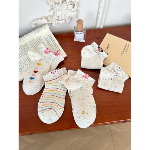 小兔短襪子女棉襪2025新款爆款秋冬甜美卡通女士白色中筒襪初中生 小兔短襪子女棉襪2025新款爆款秋冬甜美卡通女士白色中筒襪初中生