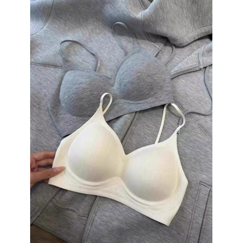 手掌杯平胸專用無痕內衣女顯胸大腰細聚攏細肩帶無鋼圈文胸罩船襪 手掌杯平胸專用無痕內衣女顯胸大腰細聚攏細肩帶無鋼圈文胸罩船襪