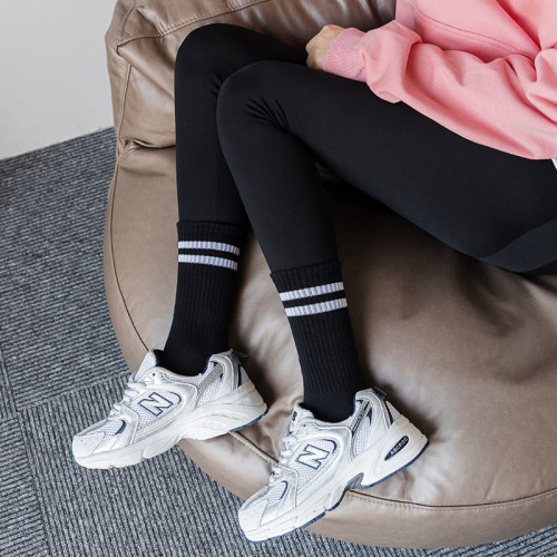 【4雙】男女長筒純色襪子時尚潮流街頭中高幫韓版純棉條紋襪黑白 【4雙】男女長筒純色襪子時尚潮流街頭中高幫韓版純棉條紋襪黑白