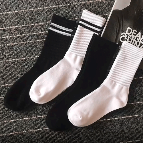 【4雙】男女長筒純色襪子時尚潮流街頭中高幫韓版純棉條紋襪黑白 【4雙】男女長筒純色襪子時尚潮流街頭中高幫韓版純棉條紋襪黑白