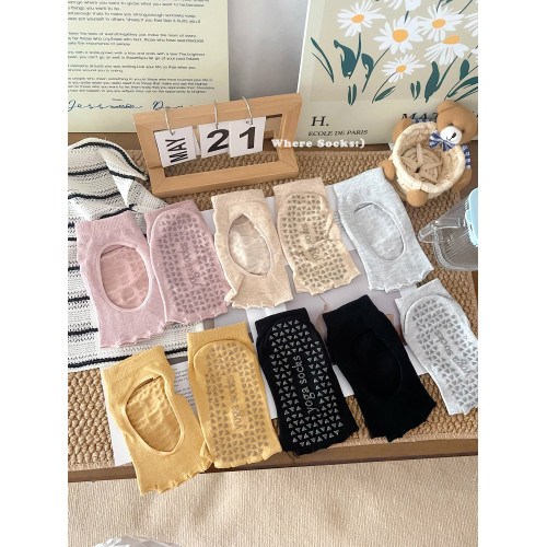 春夏瑜珈襪子防滑專業女露趾分趾普拉提五指襪室內專用運動健身襪 春夏瑜珈襪子防滑專業女露趾分趾普拉提五指襪室內專用運動健身襪