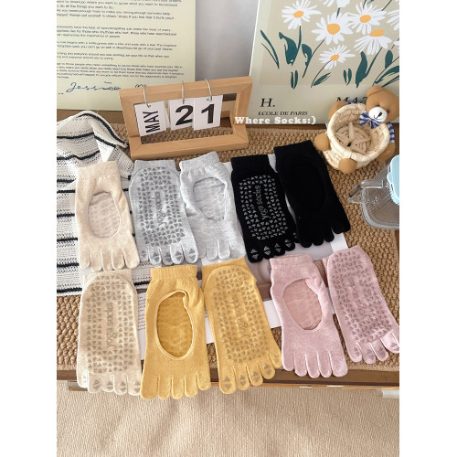 春夏瑜珈襪子防滑專業女露趾分趾普拉提五指襪室內專用運動健身襪 春夏瑜珈襪子防滑專業女露趾分趾普拉提五指襪室內專用運動健身襪