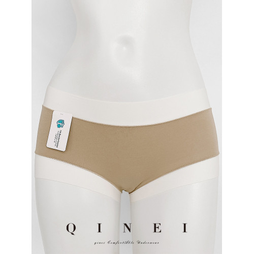 QINEI七內 A類純棉內褲女大碼無痕裸感抗菌黑色膚色中腰三角褲