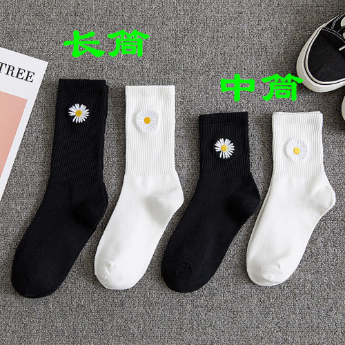 新款小雛菊襪子權志龍同款菊花黑色男運動襪可愛刺綉小花女中筒襪 新款小雛菊襪子權志龍同款菊花黑色男運動襪可愛刺綉小花女中筒襪