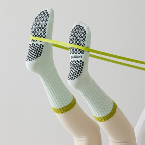 IuIu長筒配鯊魚褲健身運動襪加厚中筒防滑底室內跳繩跳舞瑜珈襪女