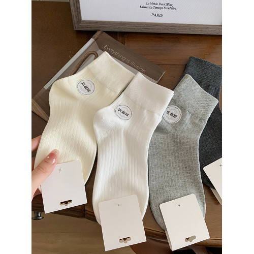 無骨襪子女春秋季款棉襪抗起球白色ins潮韓版日系運動純色中筒襪 無骨襪子女春秋季款棉襪抗起球白色ins潮韓版日系運動純色中筒襪