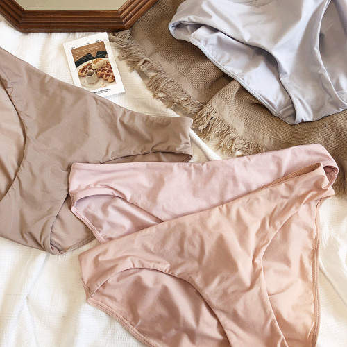 bi入基礎無痕牛奶絲低腰三角褲舒適棉襠高叉內褲通勤底褲透氣包臀 bi入基礎無痕牛奶絲低腰三角褲舒適棉襠高叉內褲通勤底褲透氣包臀