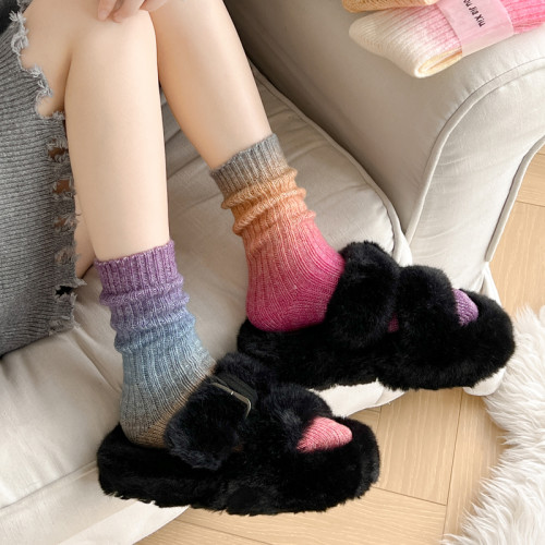 韓版漸變色羊毛襪子女中筒襪秋冬加厚保暖長筒襪冬天彩色外穿網紅 韓版漸變色羊毛襪子女中筒襪秋冬加厚保暖長筒襪冬天彩色外穿網紅